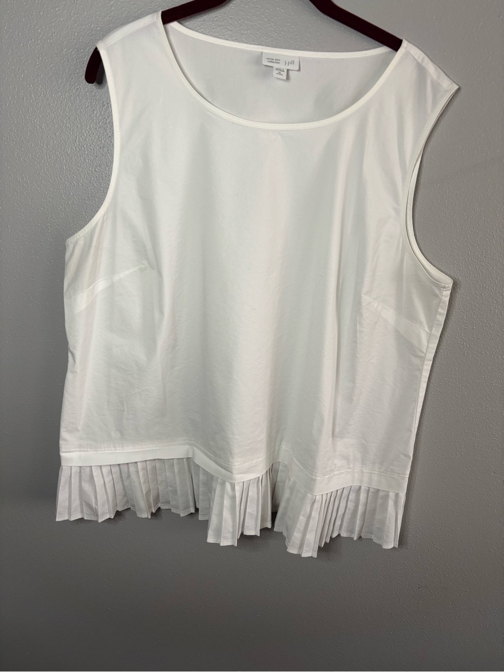 J. Jill White Sleeveless Tank with Pleated Hem 23-24” Ptp